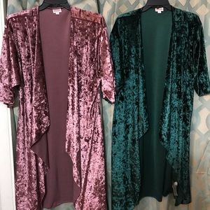 Bundle of 2 Lularoe Shirley’s🖤 Size Medium
